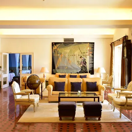 ホテル ポサダ デ サグレス