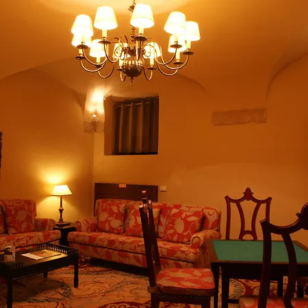 De فندق ساغريش