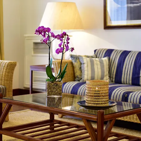 ポサダ デ ホテル サグレス