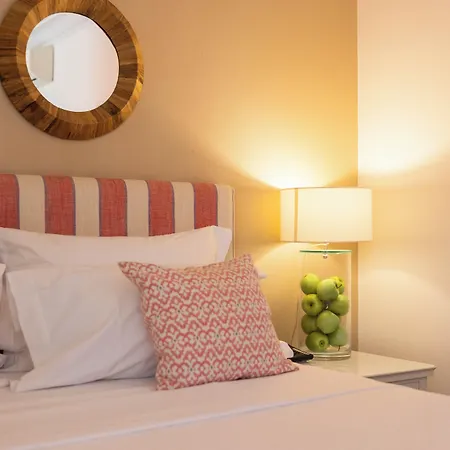 Hotell De 4*