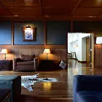 Hotel De 4*